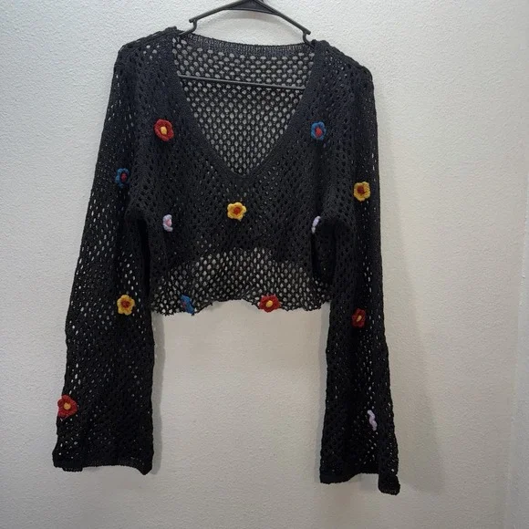 Cropped Sweater Womens M-L Floral Print Bell Sleeves Pullover Boho Beach Hippie - Picture 1 of 3